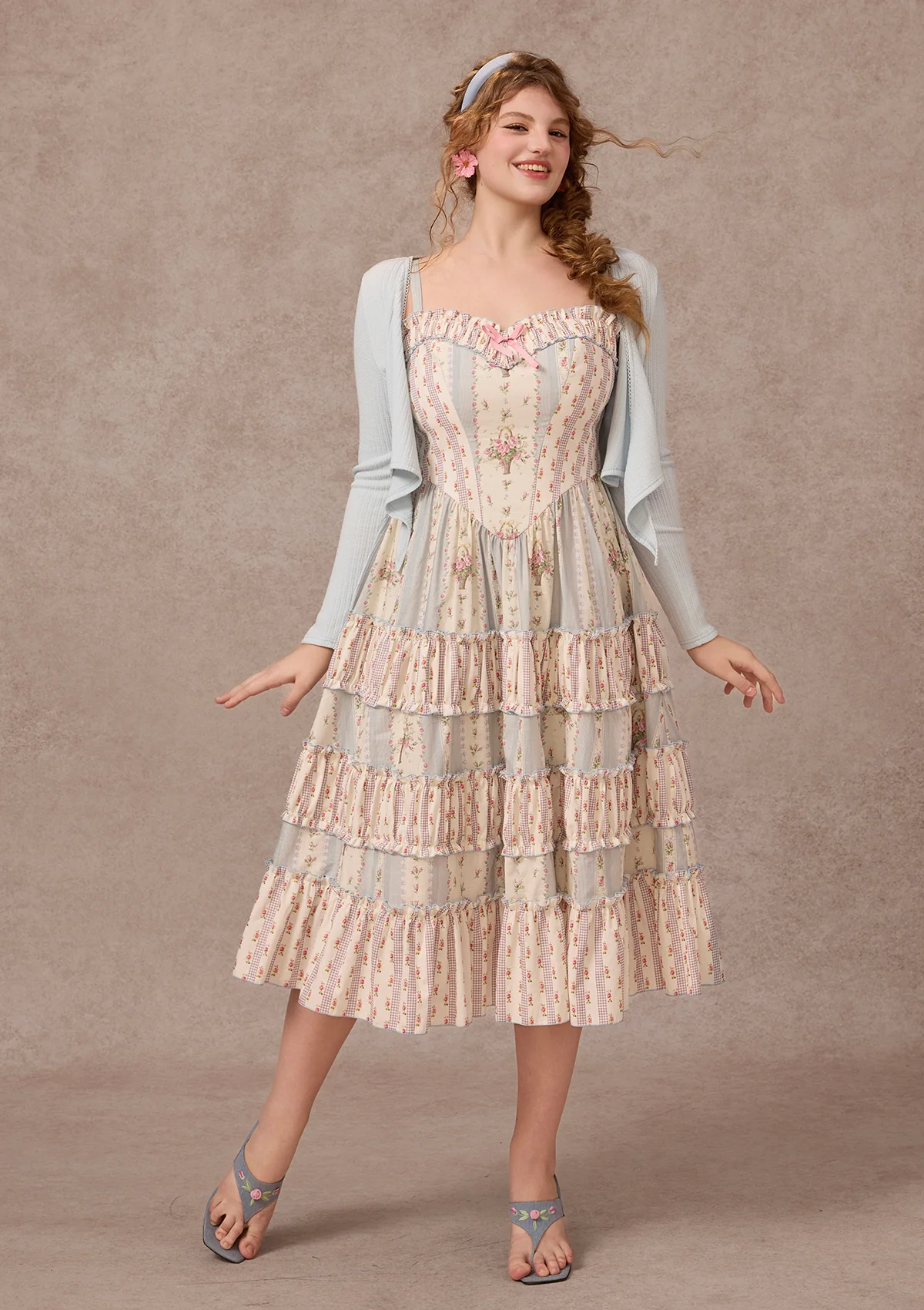 Curve&Plus Girl in Blue Wind Dress - Image 5