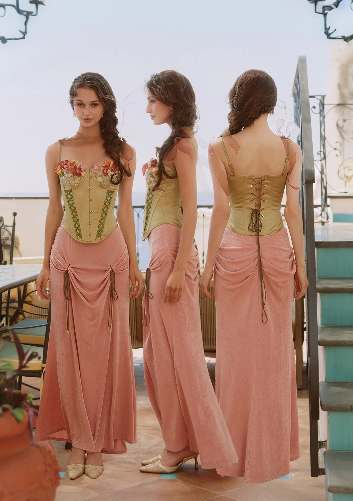 Echoes of Rose Corset - Image 3